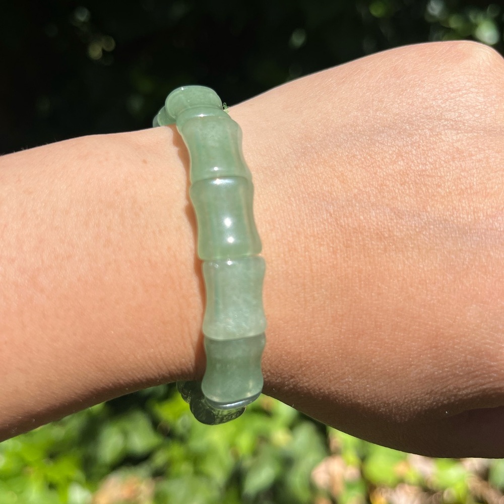 Stretchable bamboo green aventurine soft bangle